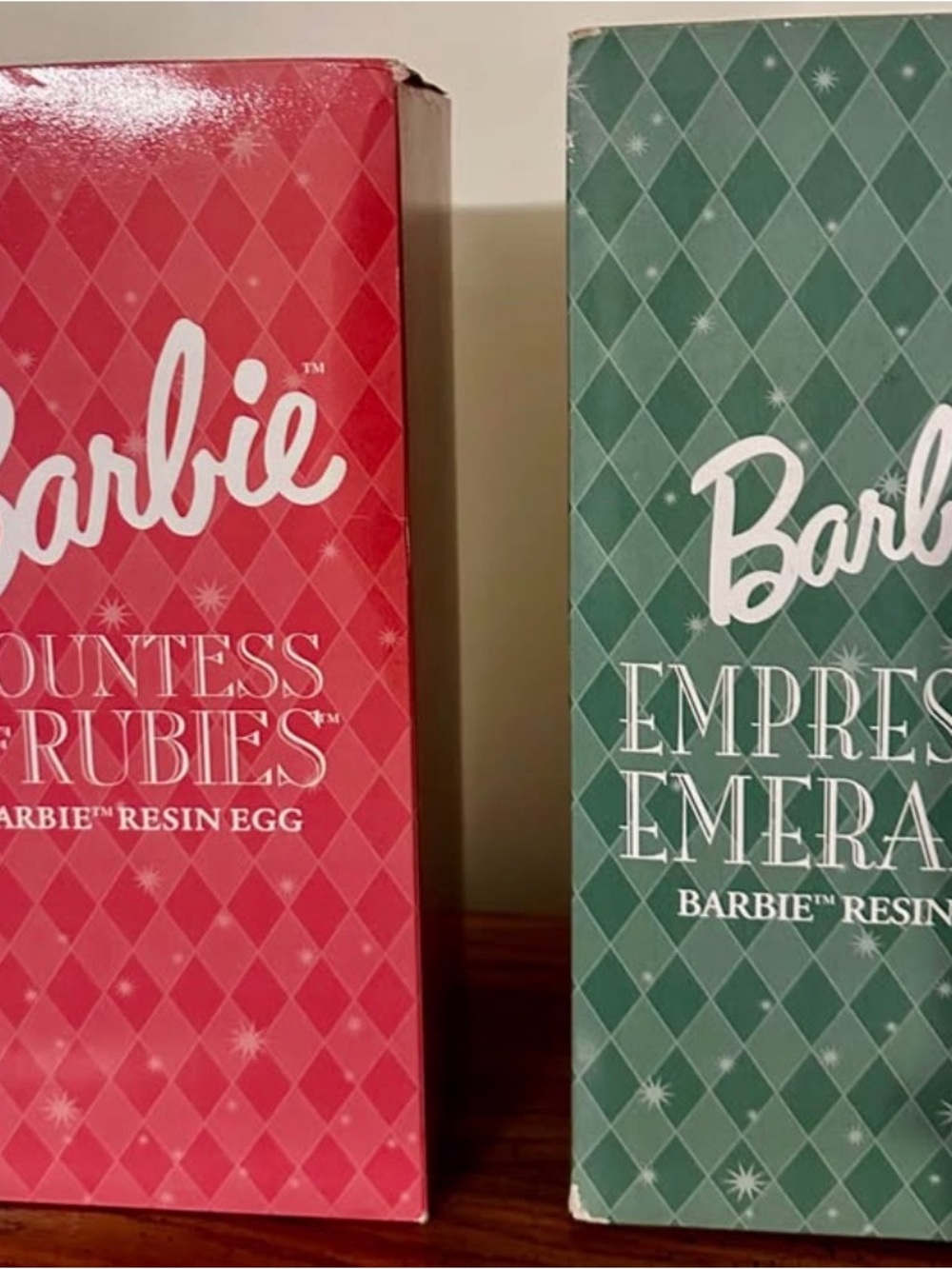 Barbie Countess Rubies & Empress of Emeralds Gift Box Set - Pink & Green
